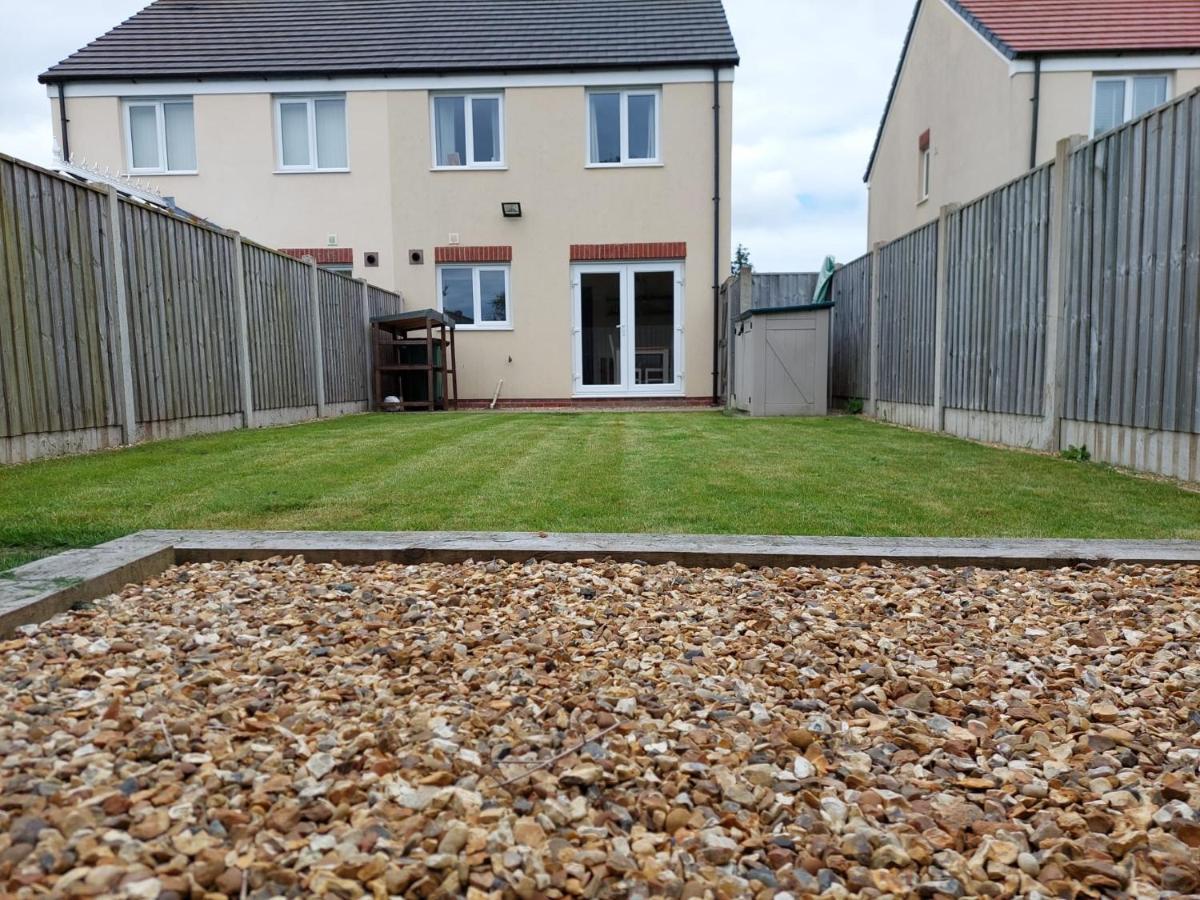 Home From Home Milford Haven Exterior photo